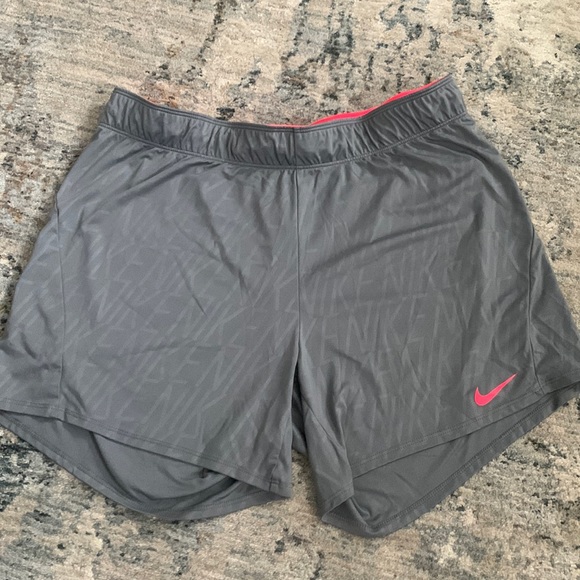 Nike DRI-FIT Women's Running Shorts Gray Pink Athletic Workout Gym Large - Picture 2 of 4